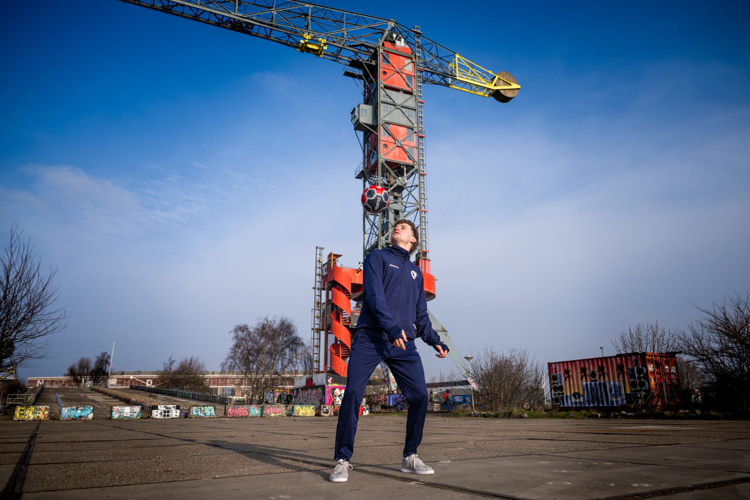 Freestyle voetbalshow van Mike van de Streek tijdens een evenement