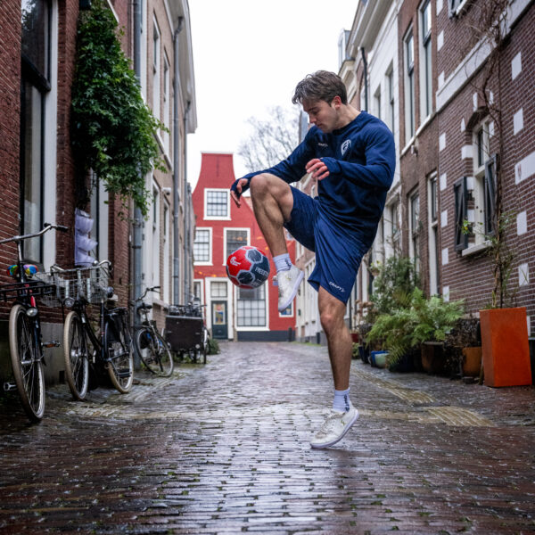 Joran laat een dubbele atw zien tijdens show