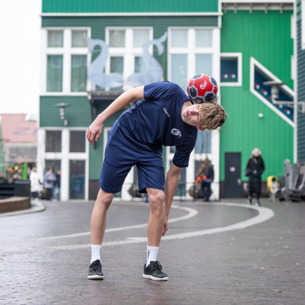 Tim legt de side head stall uit