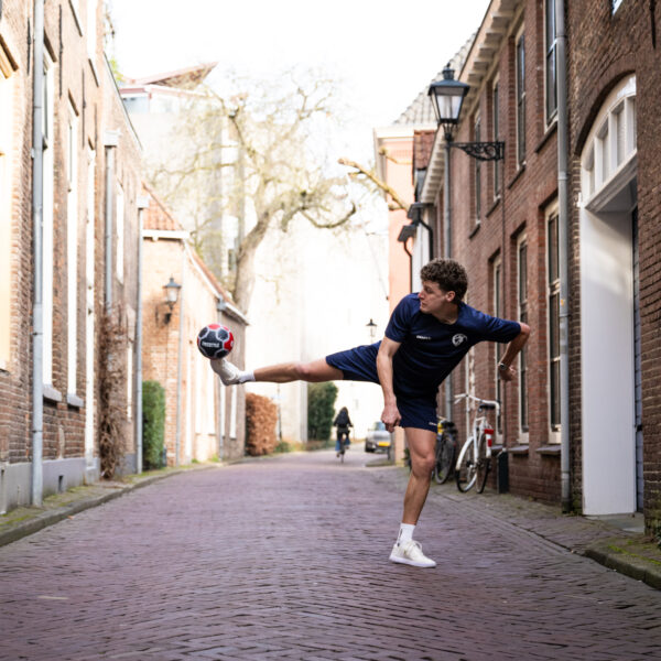 Mike doet de Akka 3000 voor